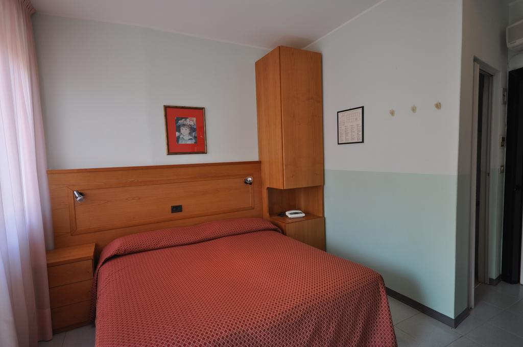 Hotel Real Sottomarina Zimmer foto